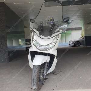 pcx 125cc ABS화이트 27xx키로 22년1월 판매합니다