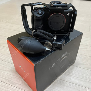 소니 알파7 마크4 A7M4 팝니다.