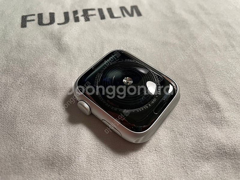 상태 좋은 애플워치 SE 44mm 나이키 버전 wifi...--4