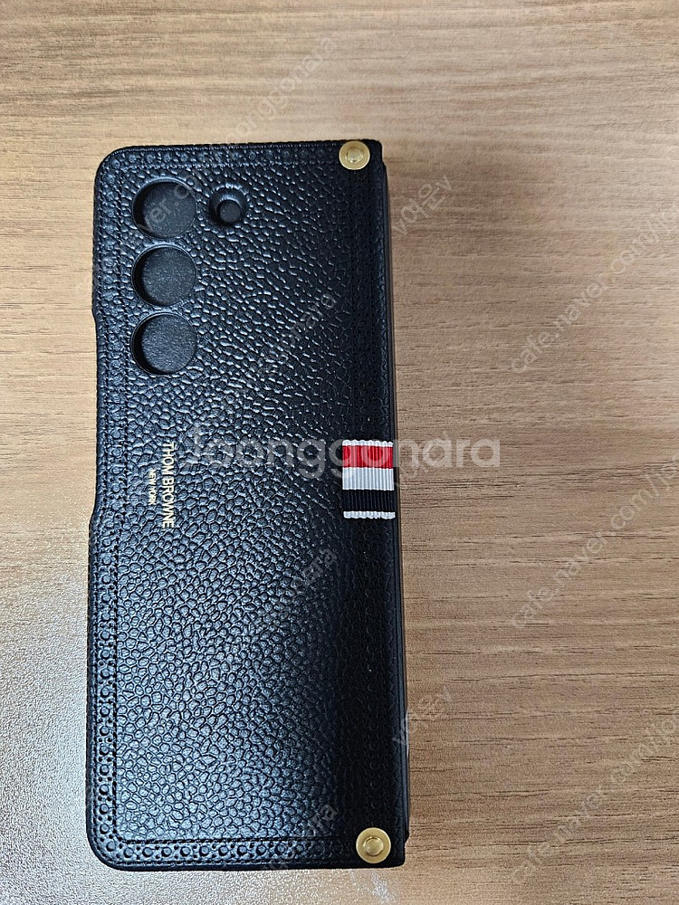 갤럭시 폴드5 톰브라운 케이스와 펜--1