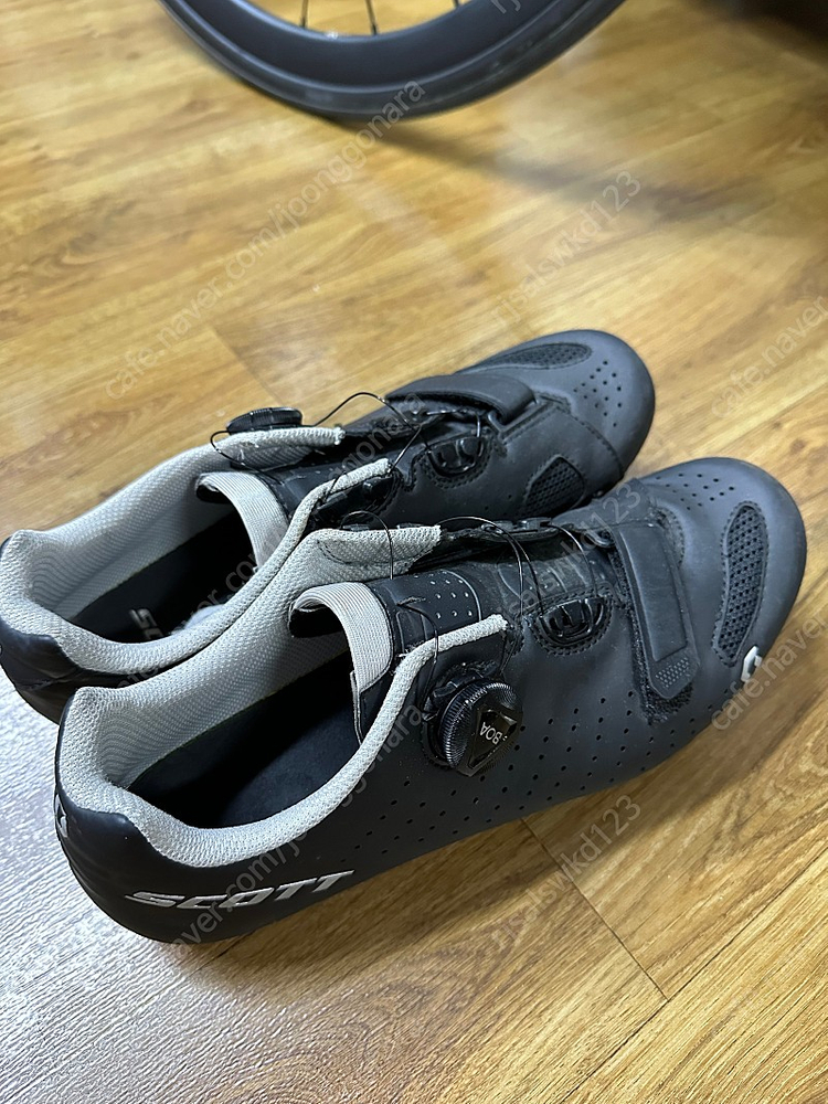 스캇 클릿슈즈 42사이즈--2