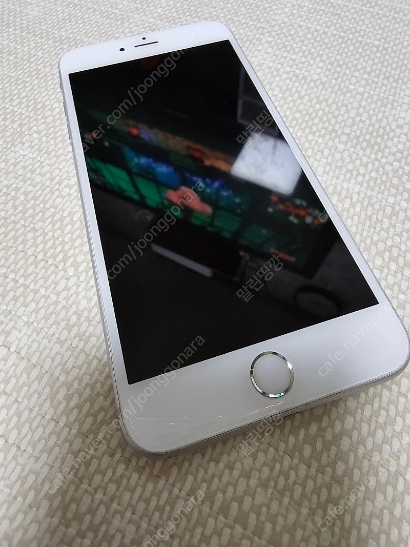 아이폰6s플러스 64GB 화이트 판매합니다.