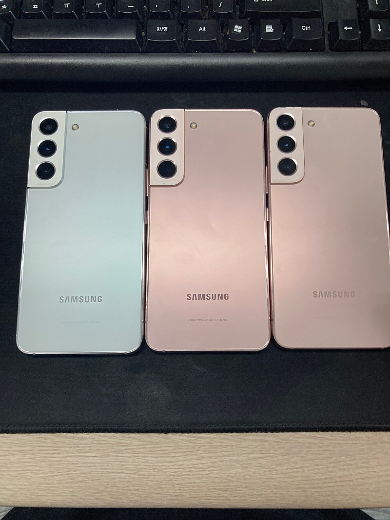 부산 김해 갤럭시S22 S901 S22 재고다량보유 핑크 44만 2대 화이트 45만 1대