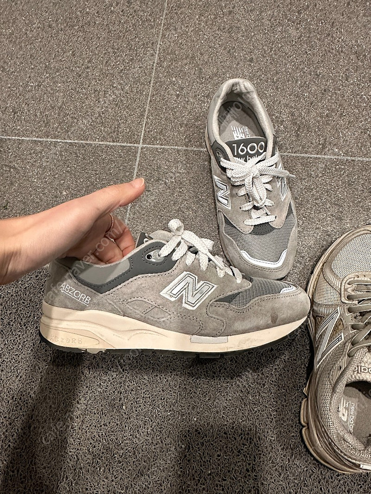 *추가가격인하*[뉴발란스]CM1600EM운동화 230*택배포함--4