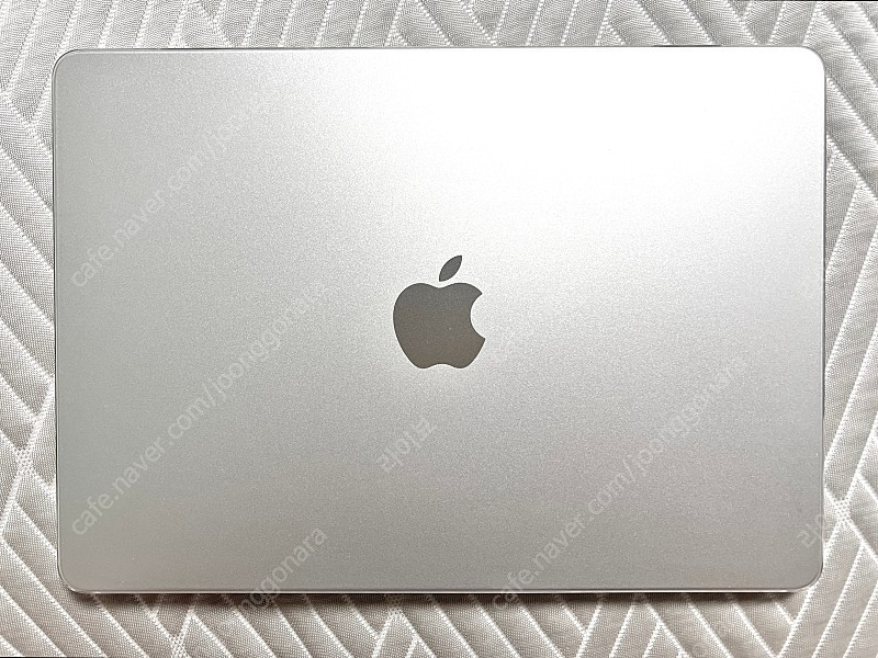 맥북에어 M2 13인치 8G 256GB--1