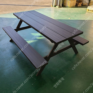 [팝니다] 목재보다 튼튼한 알루미늄 합성데크 야외 피크닉 테이블