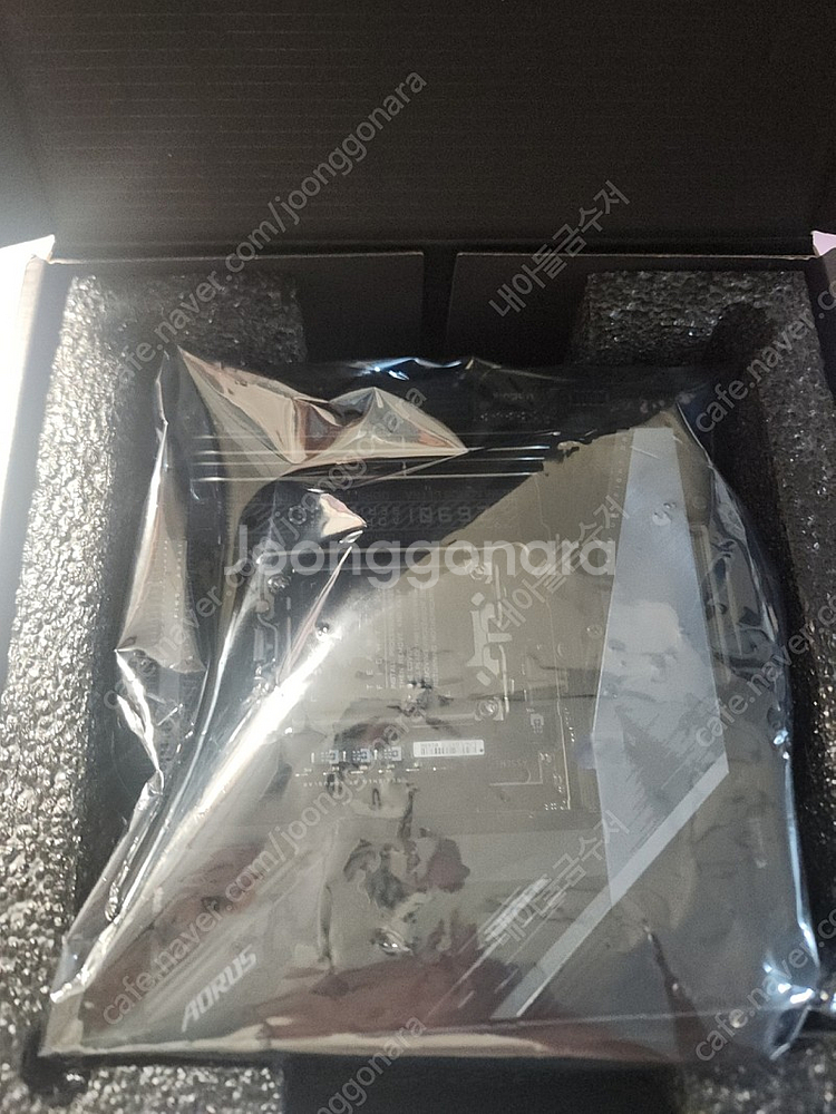 기가바이트 Z690i 어로스 울트라 라이트--2