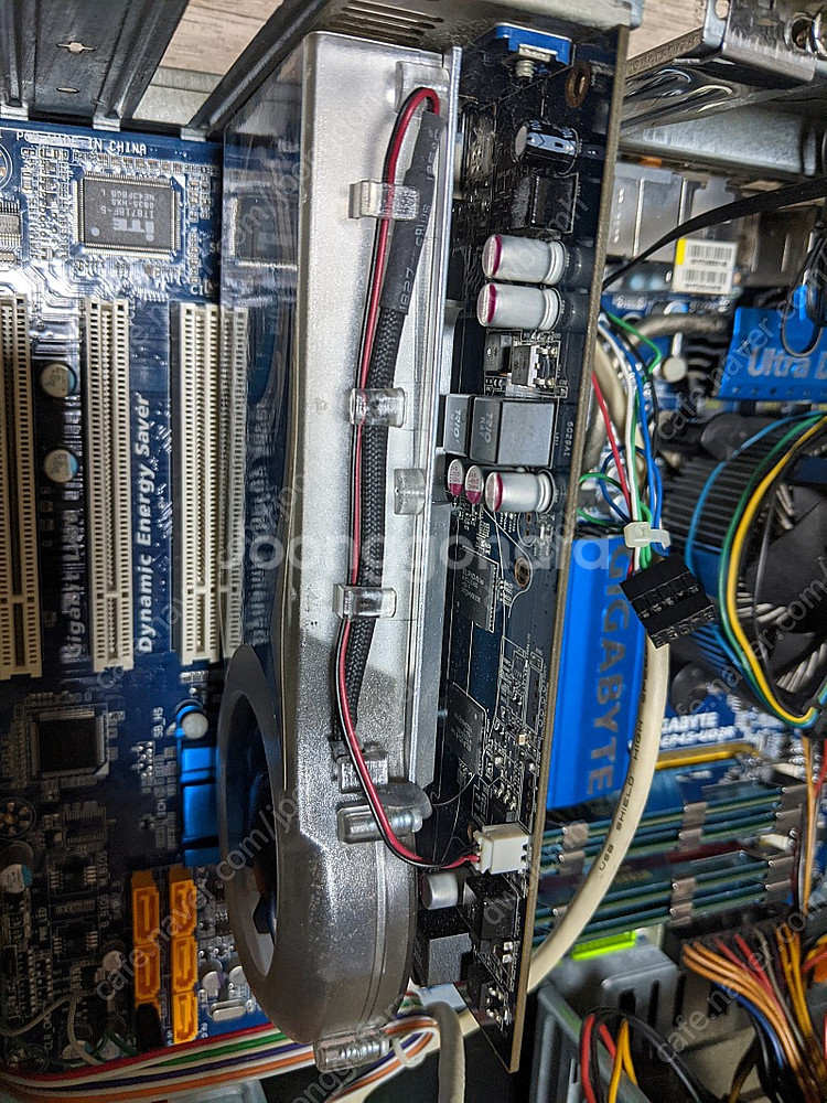 구형 그래픽카드 라데온 HD 5670 ABS-HIS56...--2