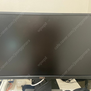 DELL p2317h 피벗 모니터 팝니다.