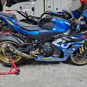 스즈끼 R1000R