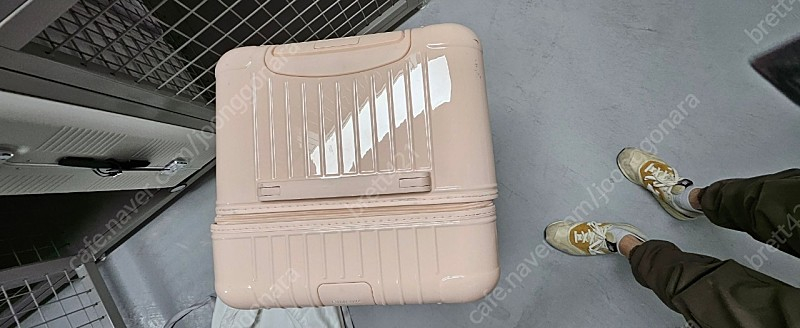 RIMOWA 리모와 에센셜 플러스 연분홍 이미지