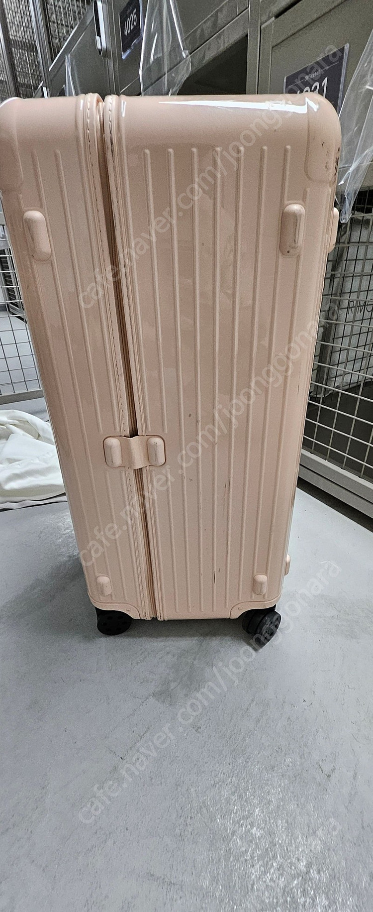 RIMOWA 리모와 에센셜 플러스 연분홍 이미지