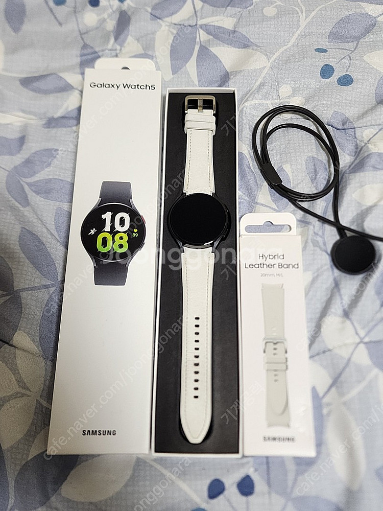 네고가능)갤럭시워치5 44mm LTE 블랙 팝니다.--0
