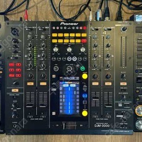 Pioneer CDJ2000NXS2 - DJM2000NXS