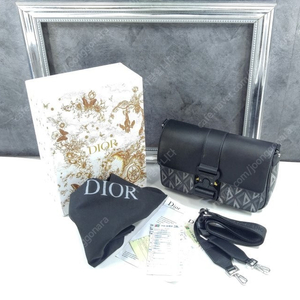 디올 DIOR 남성 힛 더 로드 백 with 스트랩 블랙