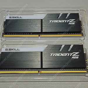 지스킬 트라이던트 RGB DDR4 3200 cl16 8gb 2개 (16gb)