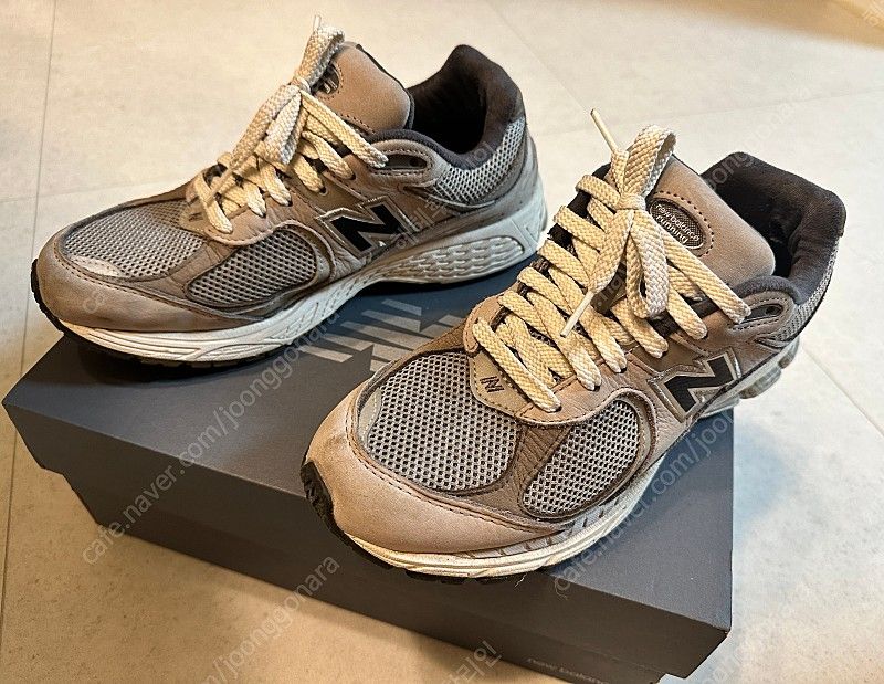 뉴발란스 2002 raw 웜 알파카--3