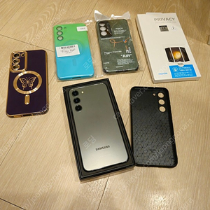 [수원] 갤럭시S23 플러스 256 신품급 판매합니다. (액정보호필름 2매 및 각종케이스 미사용품 드려요)