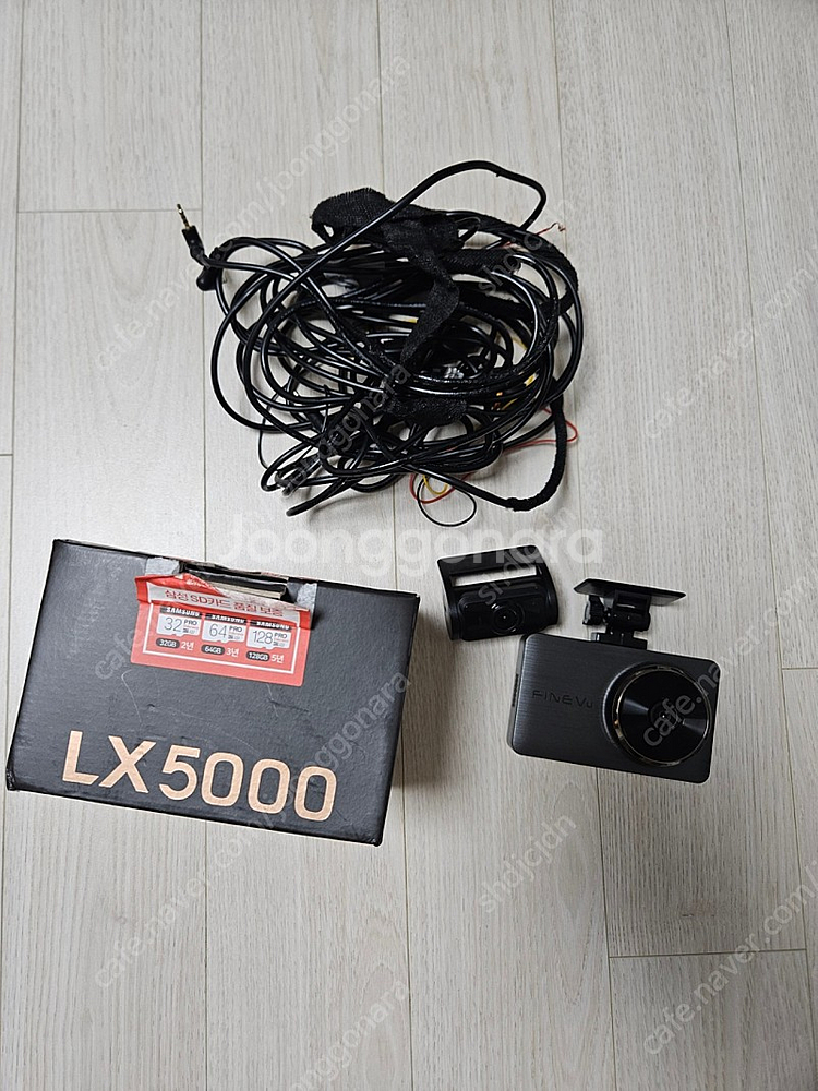 lx5000 파인뷰 블랙박스 32기가 팝니다--0