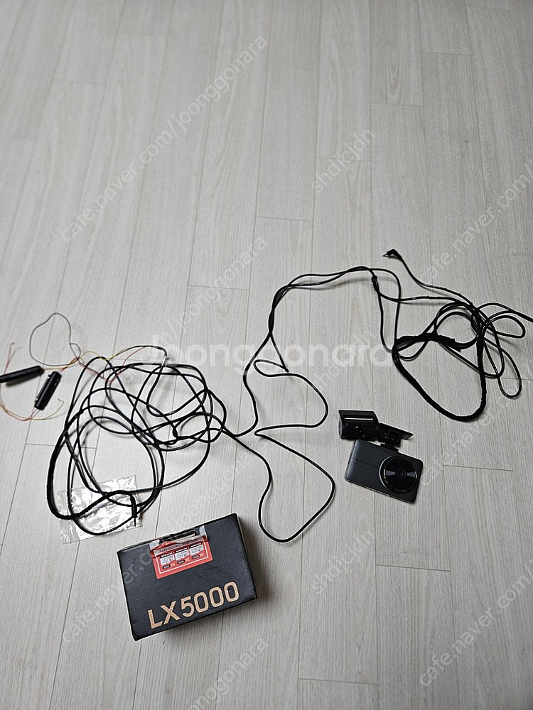lx5000 파인뷰 블랙박스 32기가 팝니다--2