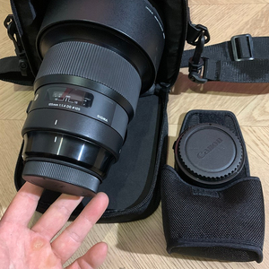 시그마 105mm F1.4 DG HSM 보케 마스터 캐논 EF 마운트도 있습니다.