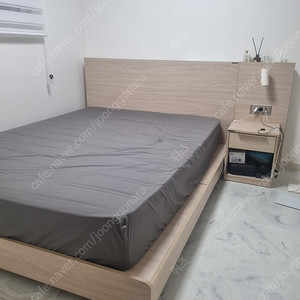 한샘 침대(프레임, 멀티패널, 협탁) + 앨라비아 매트리스 팔아요