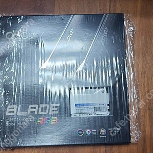 oloy blade ddr4 16gb 3200hz와 3600hz 2개