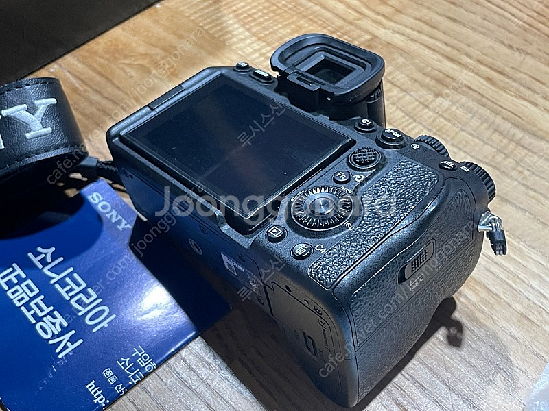 소니 미러리스 a7m4 풀박 팝니다--3