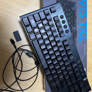로지텍 G913 TKL 클릭키 키보드 팝니다