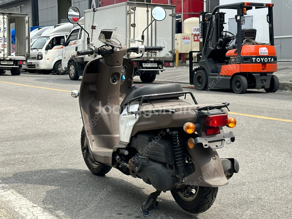 [판매] 혼다 벤리110 2017년형 짧은키로수 화이트컬러 판매합니다.--2