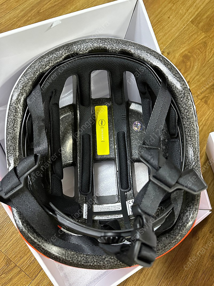 poc omne air wf mips 헬멧 팝니다--4