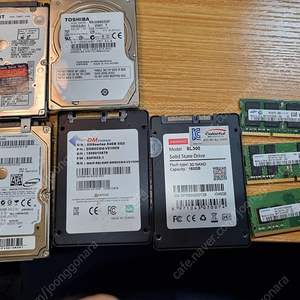 SSD 64기가160기가 t4400cpu 2400t,12800S 8기가 노트북 램팝니다.