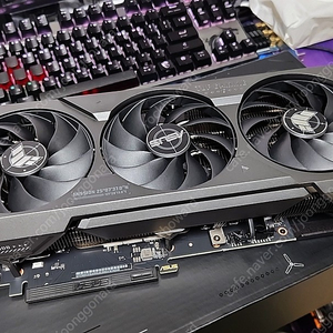 ASUS TUF Gaming 지포스 RTX 4070 Ti O12G OC D6X 12GB 판매합니다.