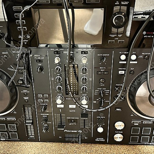 Pioneer XDJ-RX2 극미 S급 팝니다