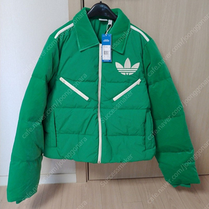 [ 새상품] 아디다스 패딩 다운자캣 ADIDAS ADICOLOR 70S VELVET PUFFER JACKET 사이즈 S