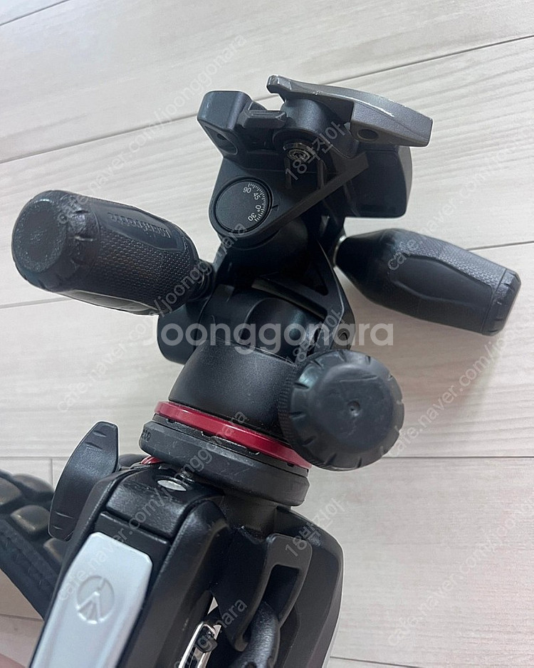맨프로토 190X 3웨이 알루미늄 삼각대--6