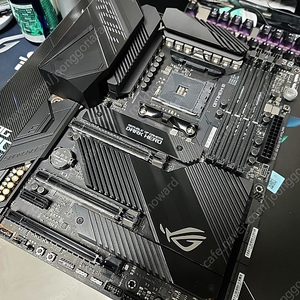 ASUS ROG CROSSHAIR VIII DARK HERO X570 다크 히어로