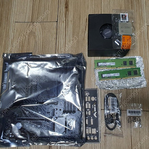 라이젠 5600 + ASUS TUF Gaming B450M-PRO II + 삼성 3200 램 16G