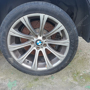 Bmw e60 m5 프런트휠1짝구함