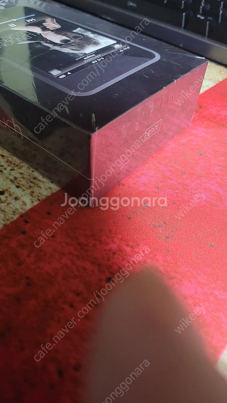 아이팟 터치 1세대 32기가 존레논 에디션 미개봉--5