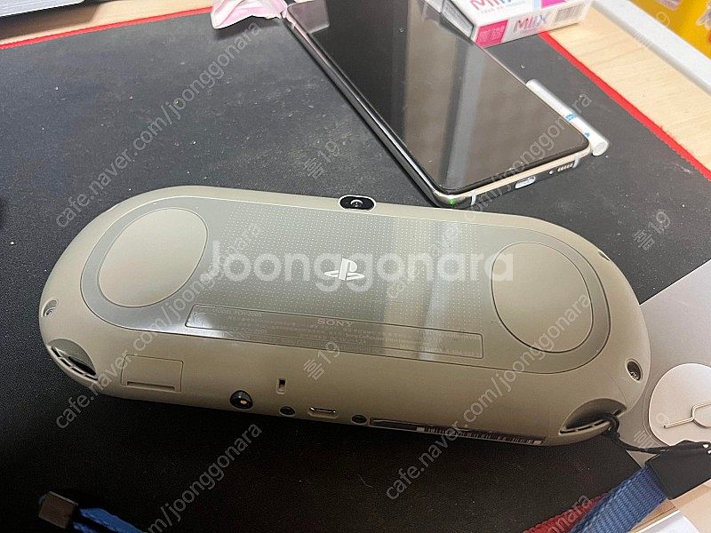 PS VITA 2005 + 32G 메모리(가격인하)--2