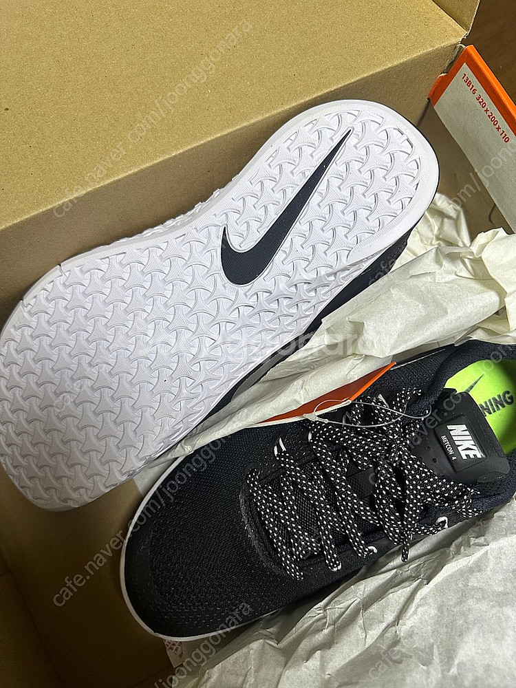 우먼스 나이키 메트콘4 러닝화245--0