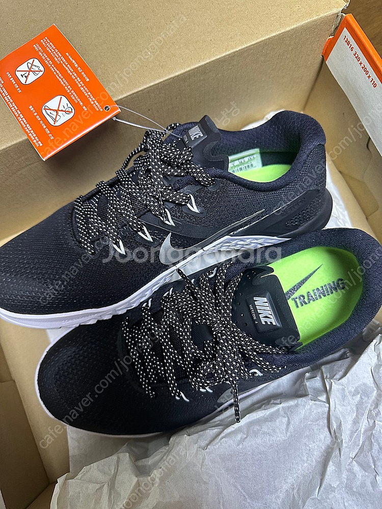 우먼스 나이키 메트콘4 러닝화245--2