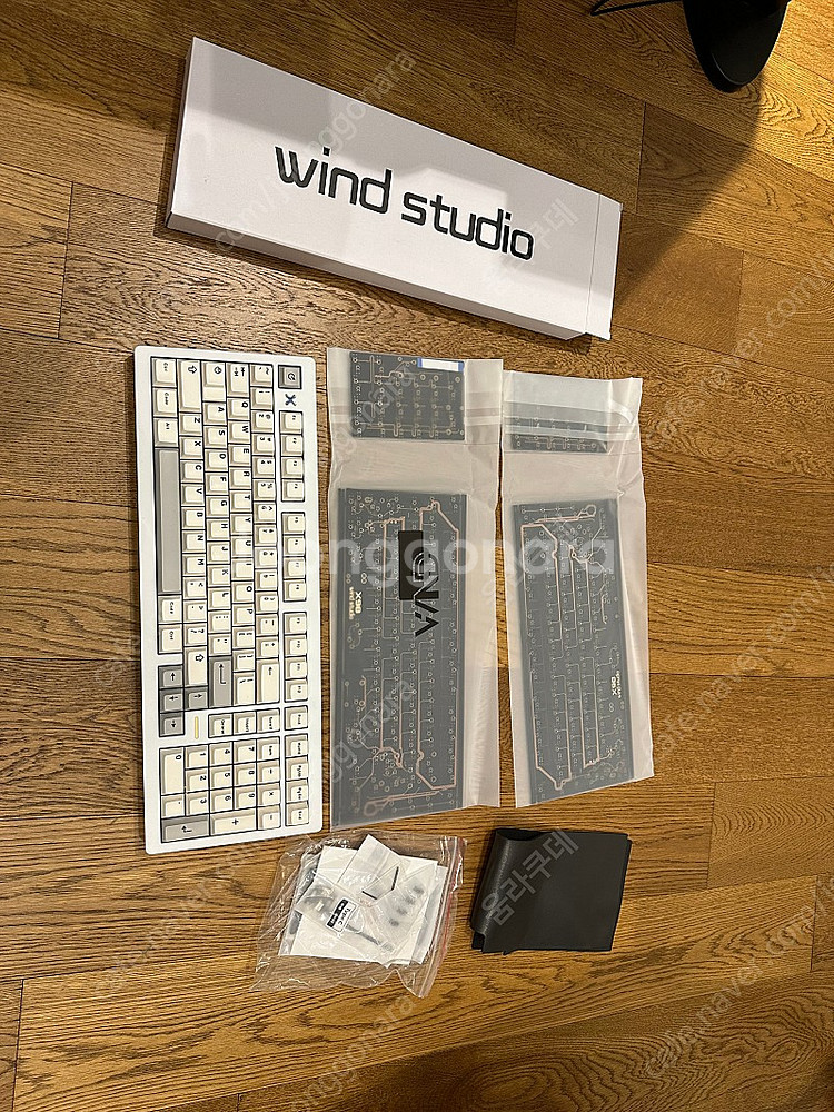 커스텀 키보드 Wind X 98 판매합니다--3