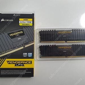 커세어 LPX ddr4 3600 cl18 32GB(16*2) ram 판매합니다.