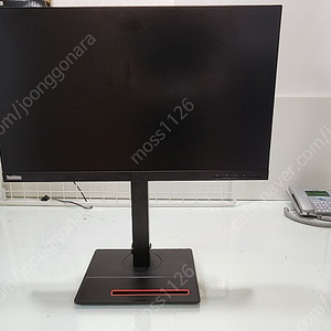 레노버 ThinkVision T24i-10 모델 판매합니다 24인치/피벗및 틸트기능/1920*1080/IPS패널