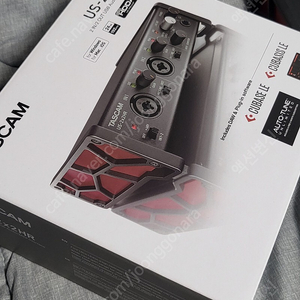 TASCAM 타스캠 오디오인터페이스/오인페 풀박 팝니다