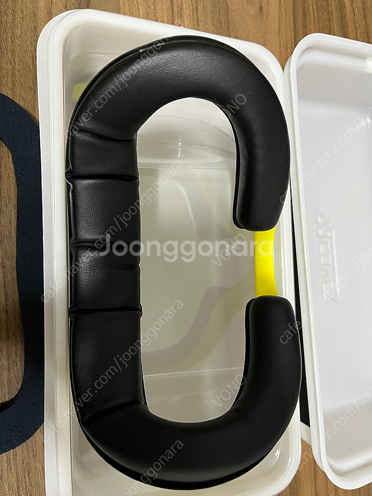 오큘러스 퀘스트2 64G 액세서리포함--6