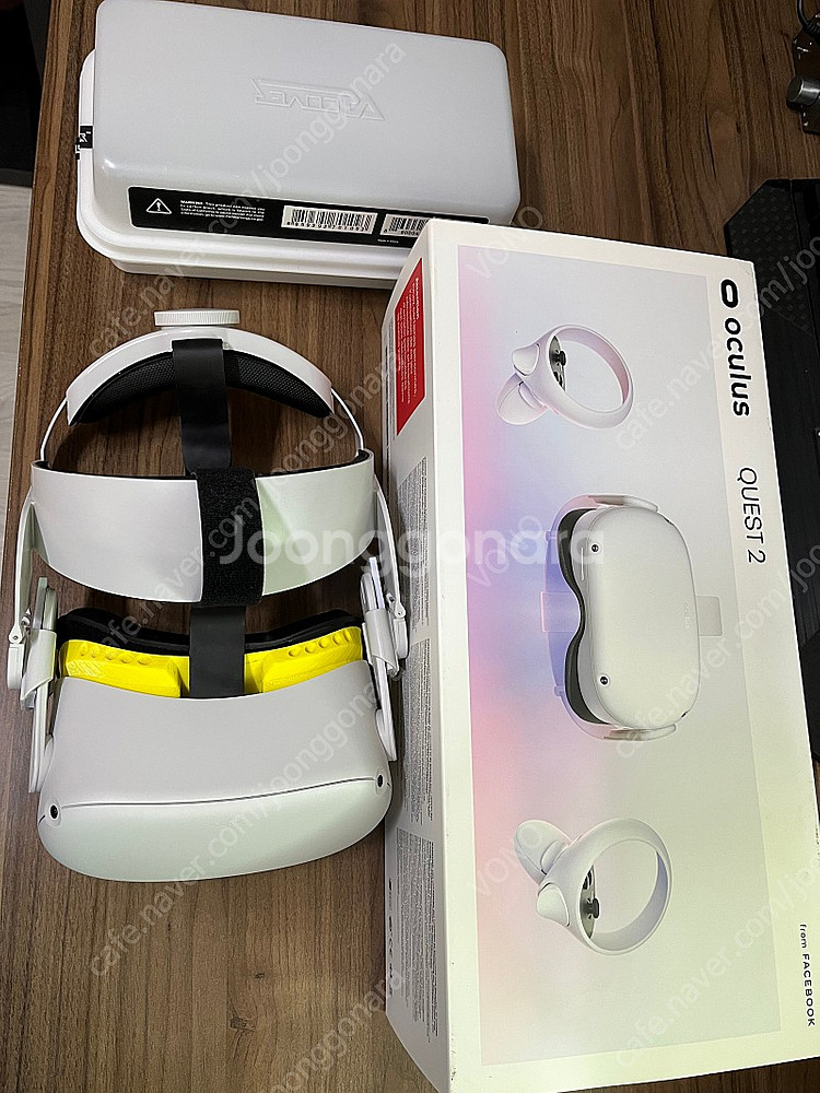 오큘러스 퀘스트2 64G 액세서리포함--7