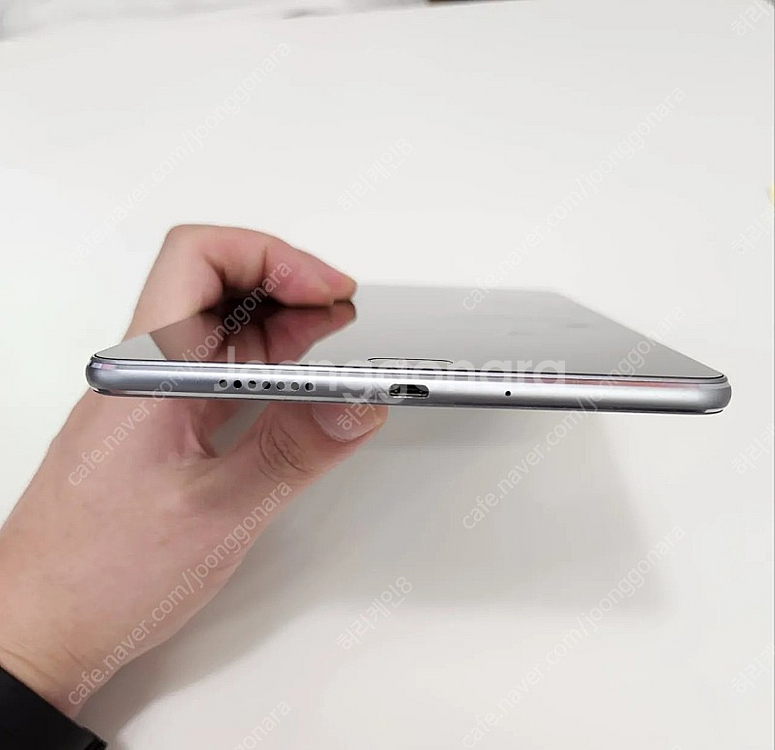 화웨이 미디어패드 M3 LITE 32GB. 4만원--2